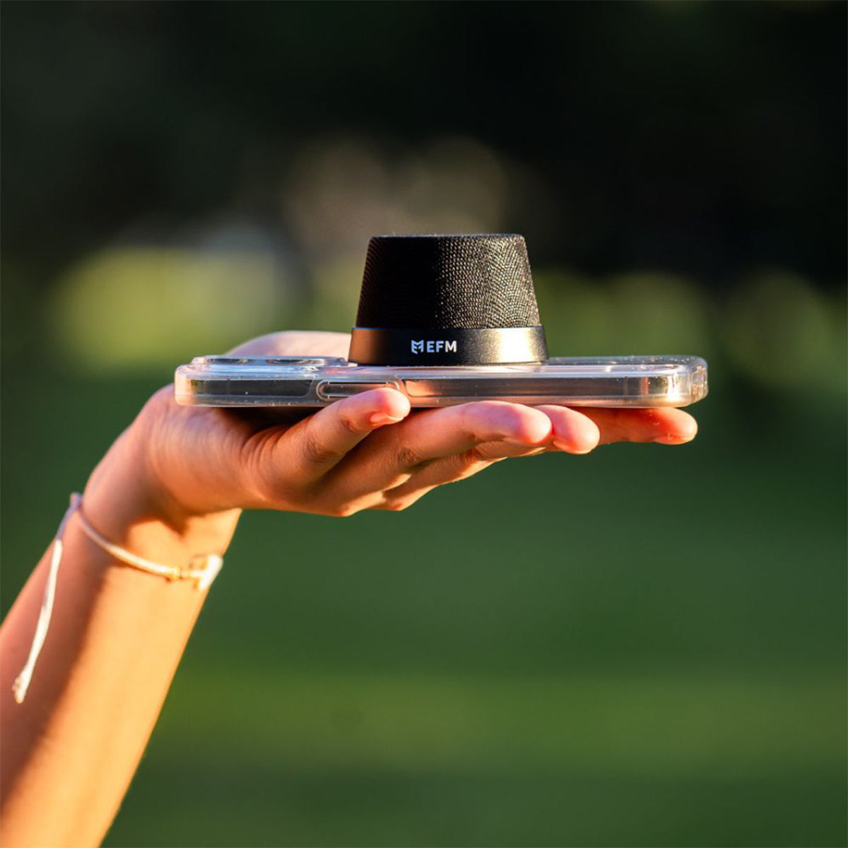 EFM Cloudbreak Mag Bluetooth Speaker - With MagSafe Compatibility - Black